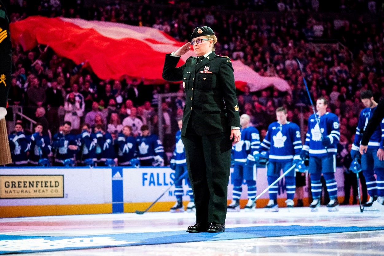 Canadian sports teams say “thank you” to our CAF community